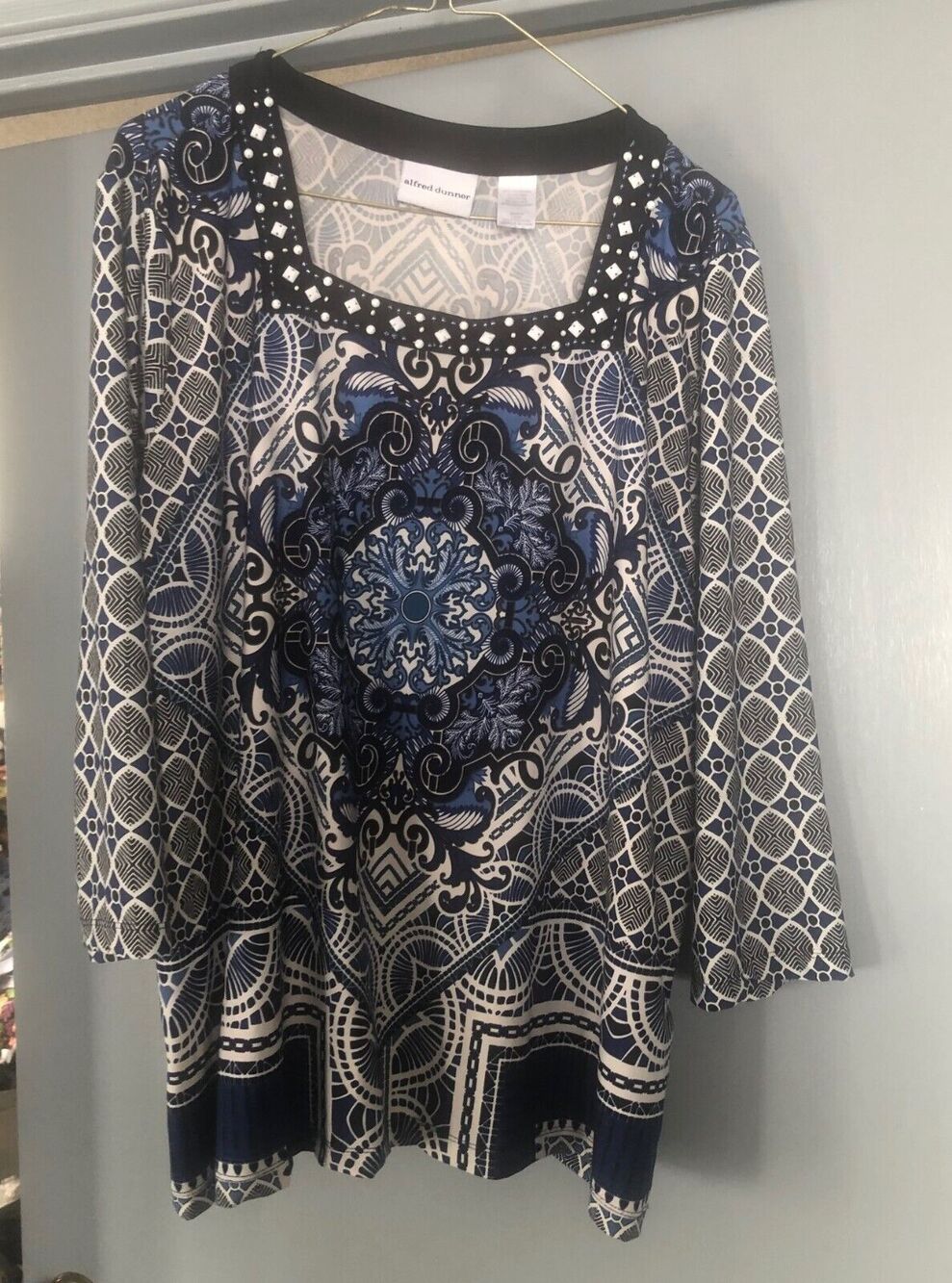Geometric Medallion Alfred Dunner Large 3/4 Sleeve Square Neck Blouse Tunic